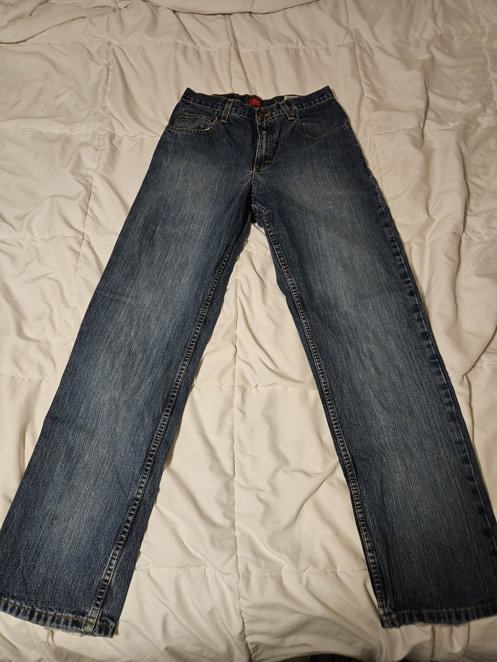 Women's Straight-Leg Jeans in Dark Blue